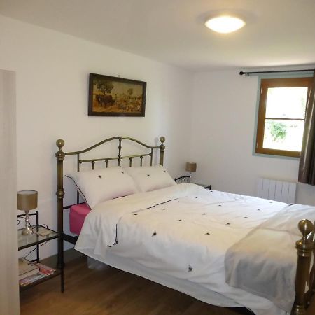 Charroux  Chez Kate Bed & Breakfast エクステリア 写真