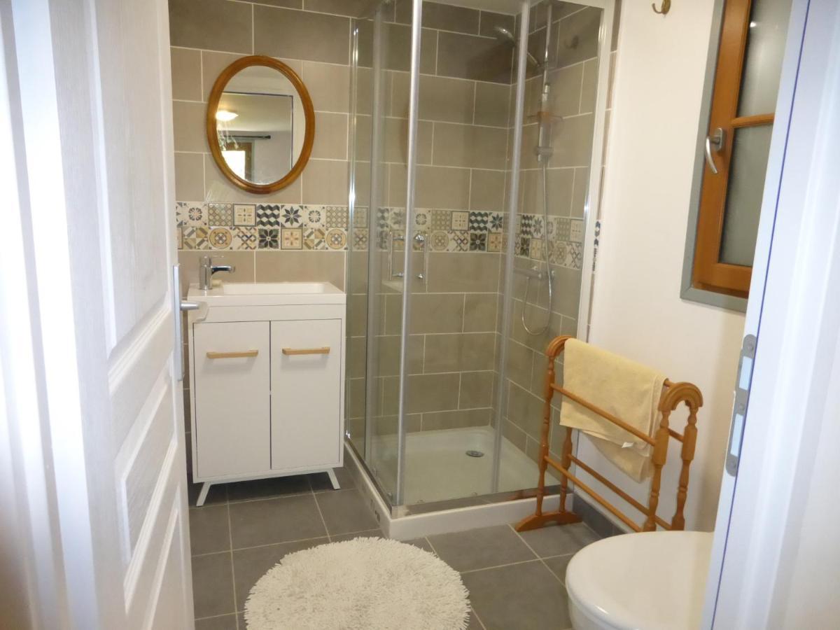 Charroux  Chez Kate Bed & Breakfast エクステリア 写真